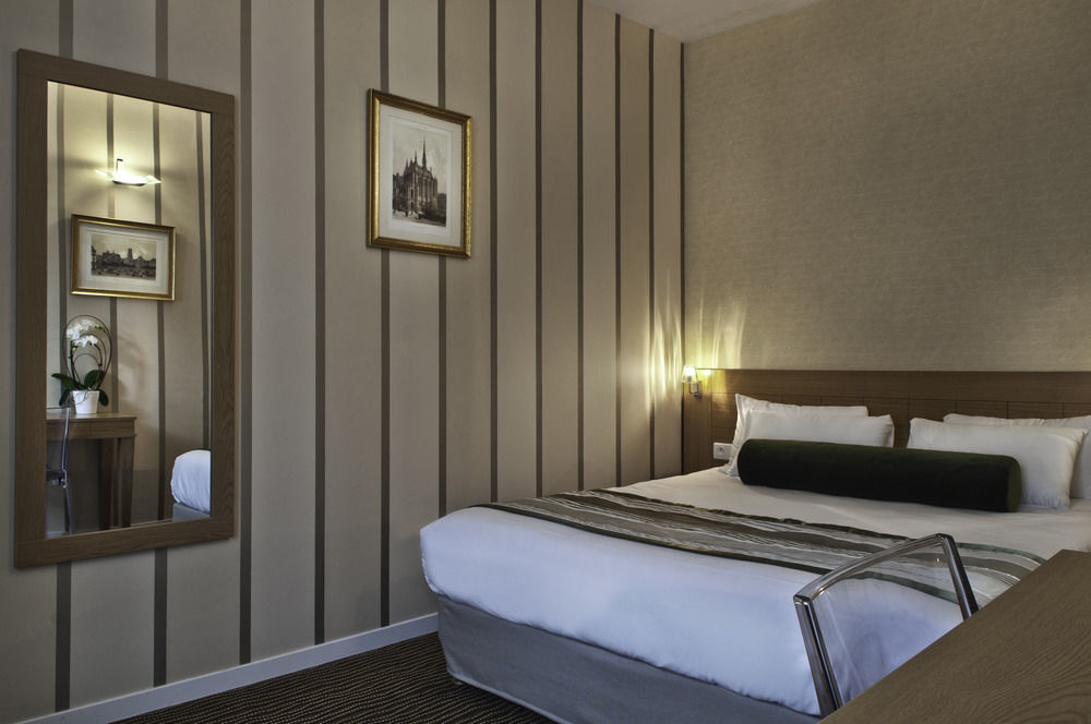 Hotel Romance Malesherbes By Patrick Hayat Париж Стая снимка